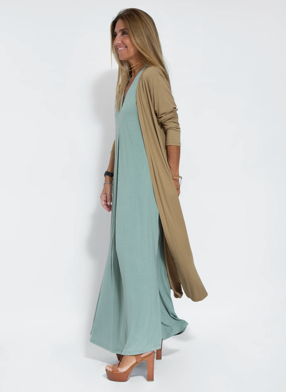 Solana - Ensemble bestehend aus einem langen, figurformenden Kleid und einer Weste