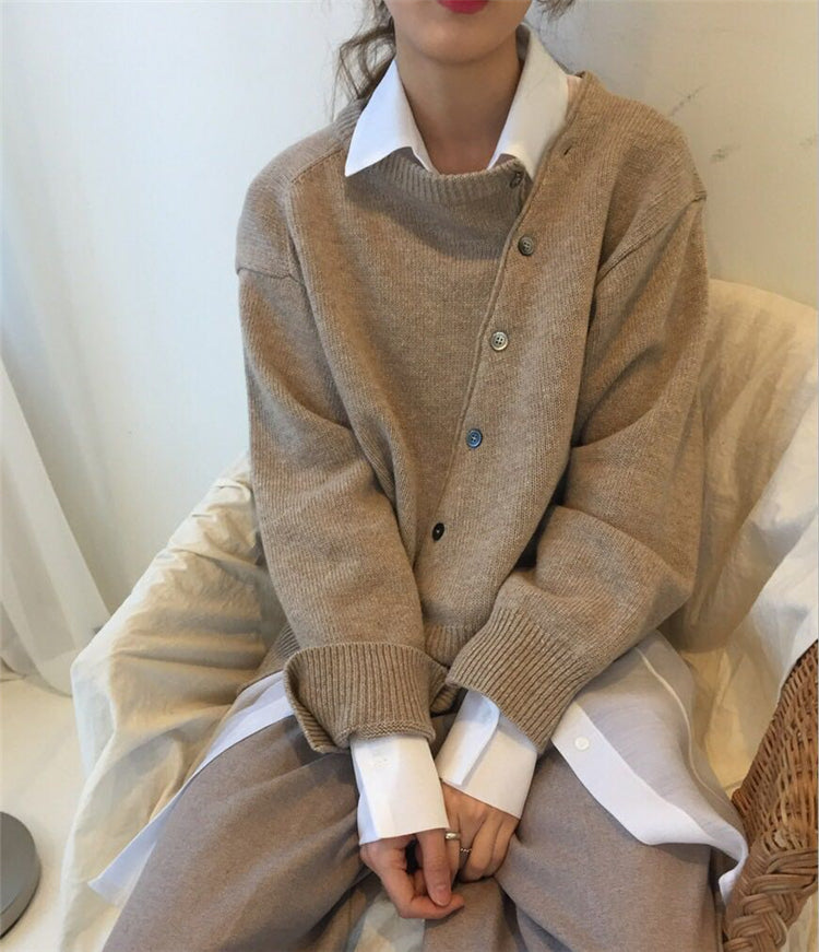Dora | Strickjacke mit Knöpfen