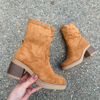 Aida | Klassische Wildlederstiefel mit hohem Absatz