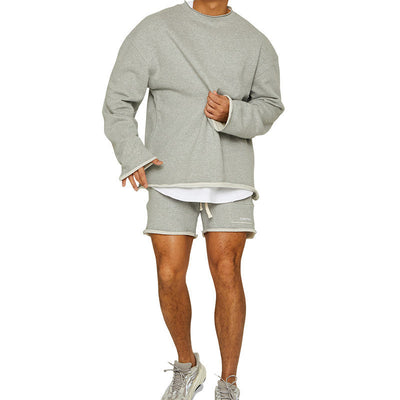 "Downtown Duality" - Abito in 2 pezzi con pantaloncini e maglione oversize