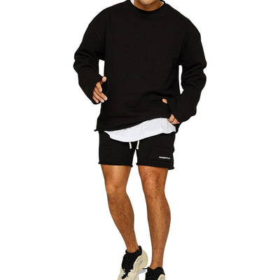 "Downtown Duality" - Abito in 2 pezzi con pantaloncini e maglione oversize