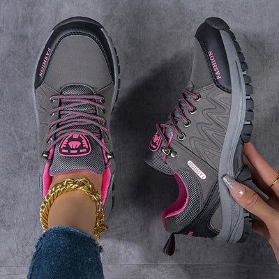 Sally - Bequeme wasserdichte Frauen Wanderstiefel mit Signature-Sohle