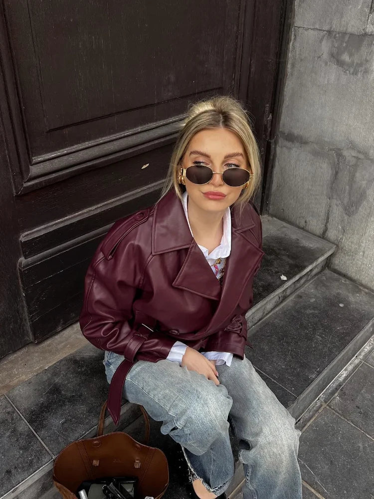 Air | Kurzer Trenchcoat aus veganem Leder