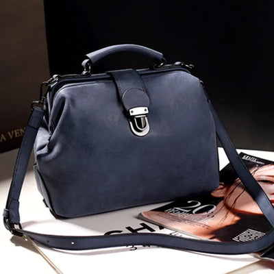 Ursula | Vintage-inspirierte Handtasche mit Metallschnalle