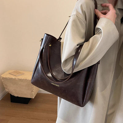 Nura | Elegante Ledertasche mit zwei Riemen