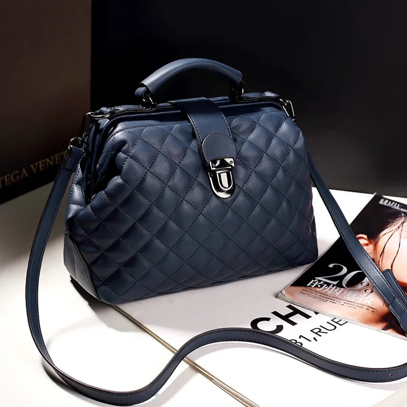 Ursula | Vintage-inspirierte Handtasche mit Metallschnalle