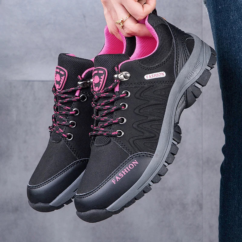 Sally - Bequeme wasserdichte Frauen Wanderstiefel mit Signature-Sohle