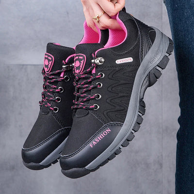 Sally - Bequeme wasserdichte Frauen Wanderstiefel mit Signature-Sohle
