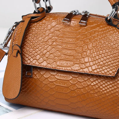 Ellen | Elegante Lederhandtasche mit Krokodilmotiv