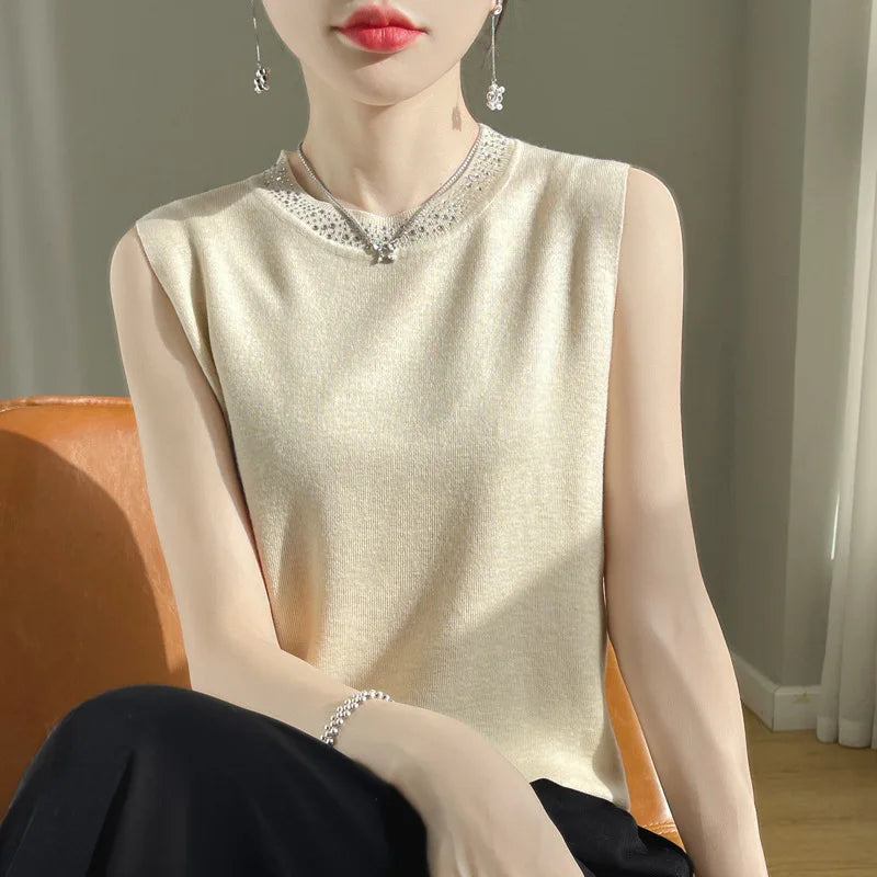 Nadia - Armlose Oberteile