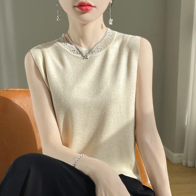 Nadia - Armlose Oberteile